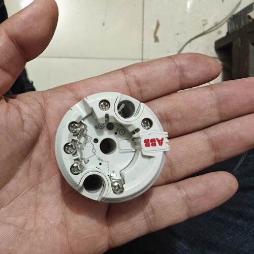 TTH200-Y0 TTH200-S1 温度变送器 工业工控自动化模块议价维修