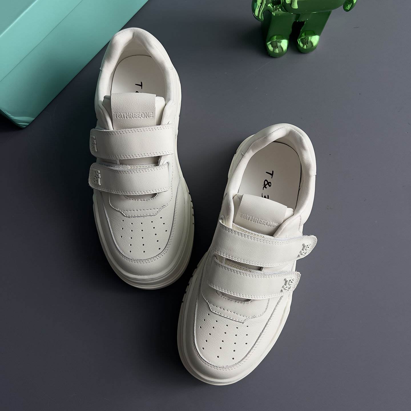 T31小众设计厚底魔术贴小白鞋