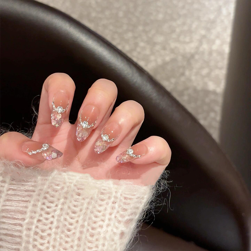 【霓虹灯】春夏新款仙气亮片公主风拼钻纯手工穿戴甲拍婚纱照美甲