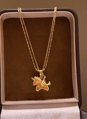 微镶金色小马吊坠项链女秋冬复古高级感轻奢毛衣链小众气质配饰品