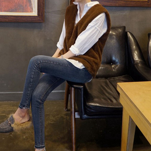 韩国毛绒感V领无袖套头马夹坎肩