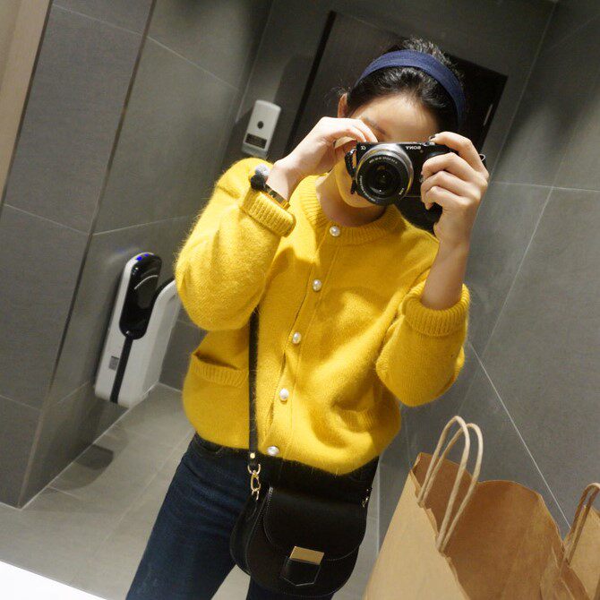 w107新款甜美韩国女装代安哥拉兔毛扣糖果色秋冬女毛衣短外套现货