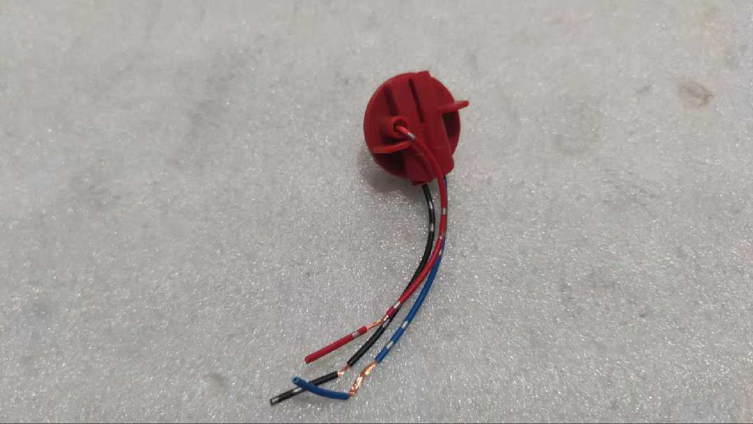 适用东风风行菱智m3v3m5后尾灯灯座刹车灯线速线束底座配件