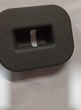 东风风行菱智m5m3v3后排座椅盖板