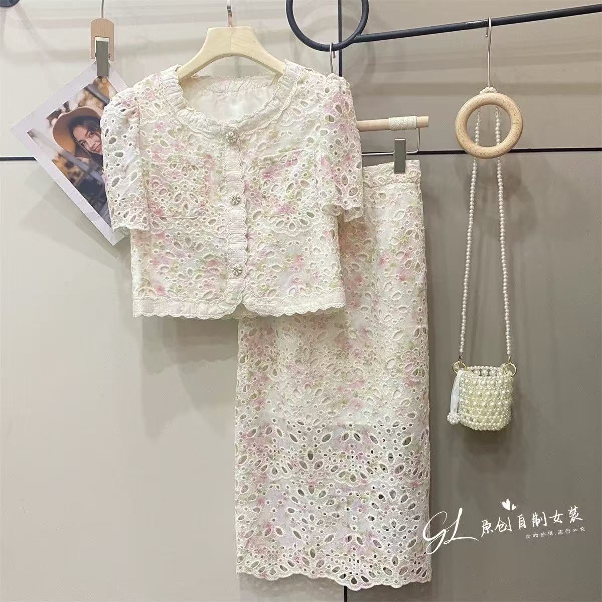 【草莓冰激凌】蕾絲刺繡上衣+半身裙兩件套裝