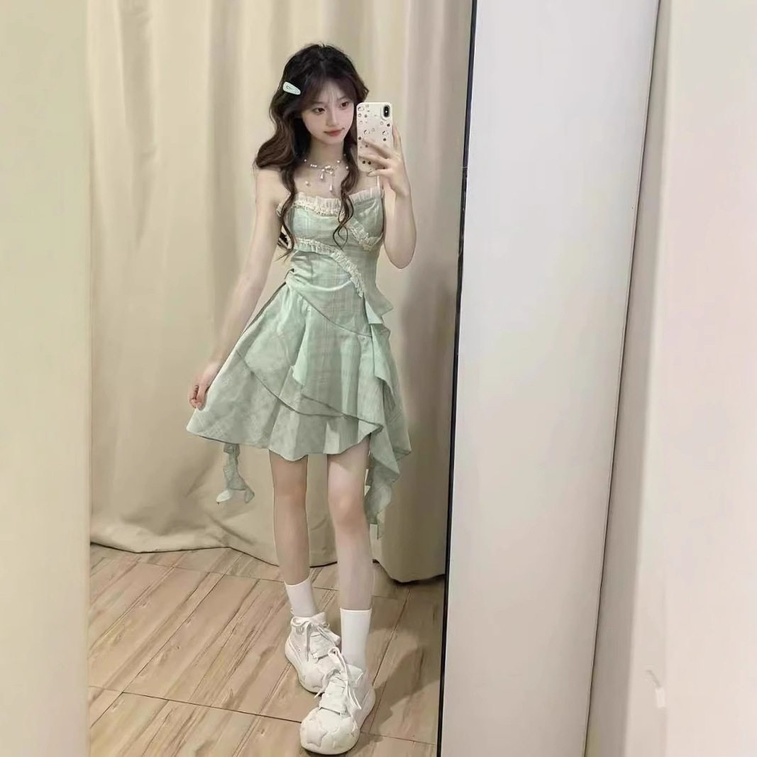 J夏季少女风甜美浅绿色无袖吊带裙学生收腰显瘦抹胸不规则长裙