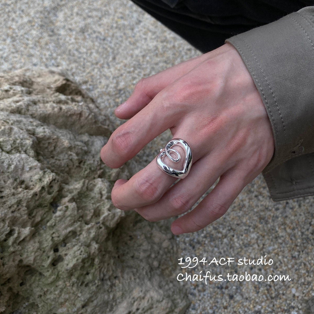 小众冷淡风镂空爱心戒指