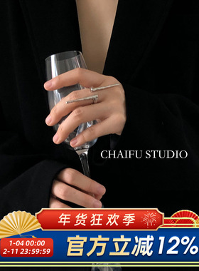 硬朗粗旷横竖交叉立体戒指