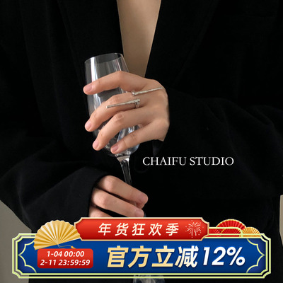 硬朗粗旷横竖交叉立体戒指