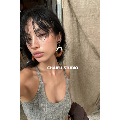 韩系小众设计毛线缠绕亚克力耳环