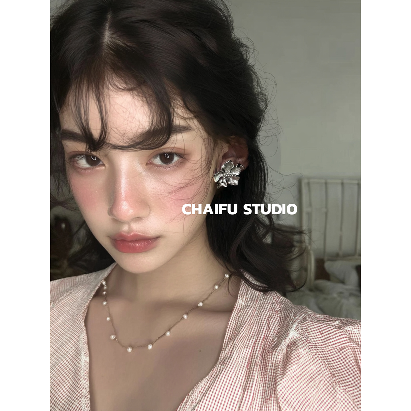 港风轻奢磨砂质感花朵耳钉