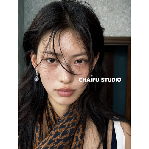 朋克金属风做旧爱心锆石耳环