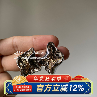 韩系冷淡风凹凸十字架耳钉