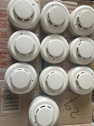 海湾GST104非编码烟感104非编码烟感点型光电感烟探测器 二手