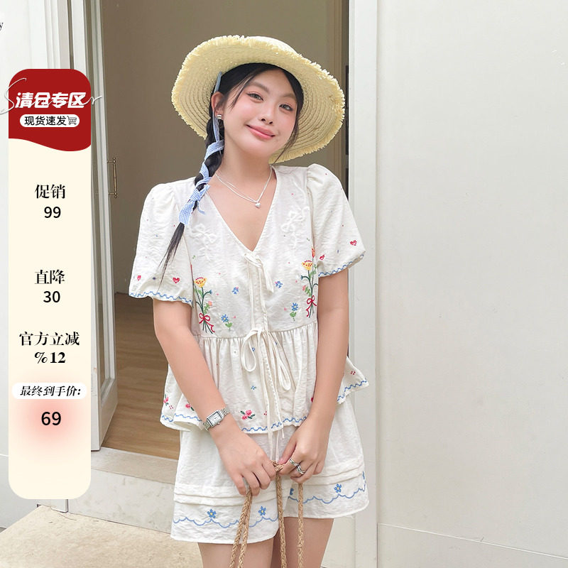 夏季穿搭独特刺绣绝美设计感上衣胖mm大码女装可盐可甜两件套装,女装/女士精品,时尚套装,淘宝优惠券,粉丝福利购,淘宝优惠卷