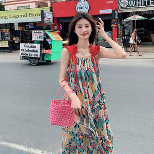 法式度假风碎花吊带连衣裙女2025夏季新款韩版宽松显瘦茶歇长裙子图片
