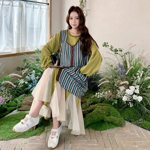 网纱拼接卫衣连衣裙套装女2025秋季新款超好看条纹马甲罩衫两件套图片