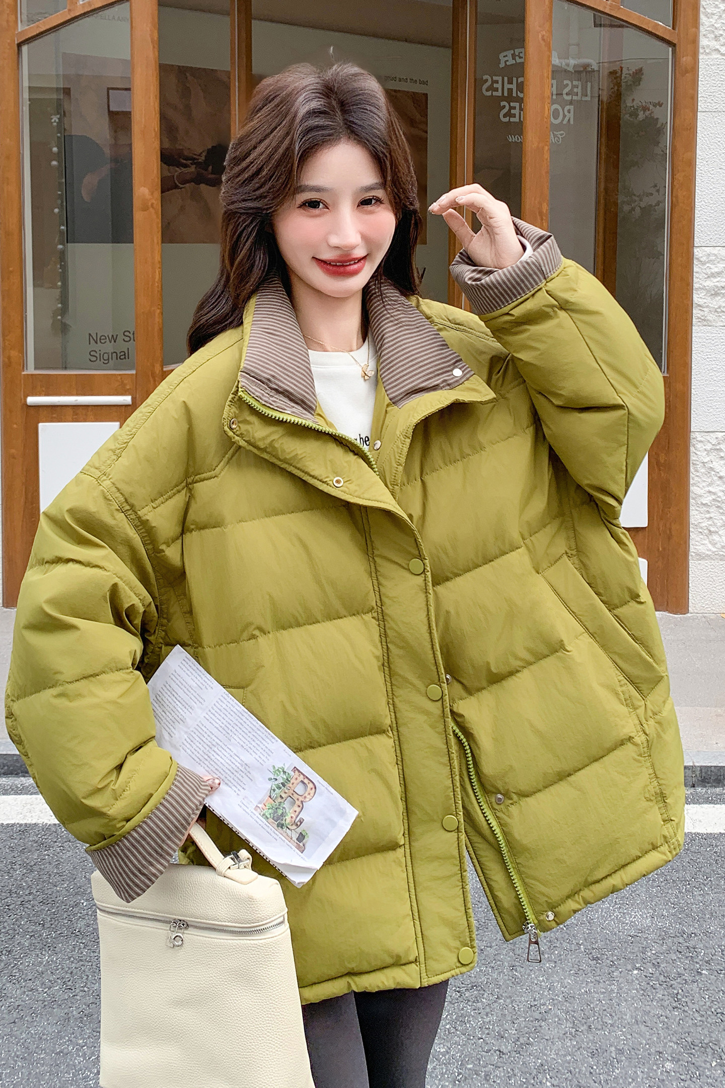 2025冬装新品大货已出50绒羽绒服C353P255K388,女装短外套,2C103