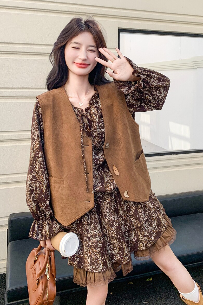 美拉德穿搭棕色碎花连衣叠穿马甲女春秋超火好看高级小众裙子套装,女装套装/套裙,2C103