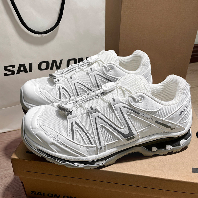 官方正品户外徒步登山鞋男女款2026春季新款情侣百搭休闲运动鞋子