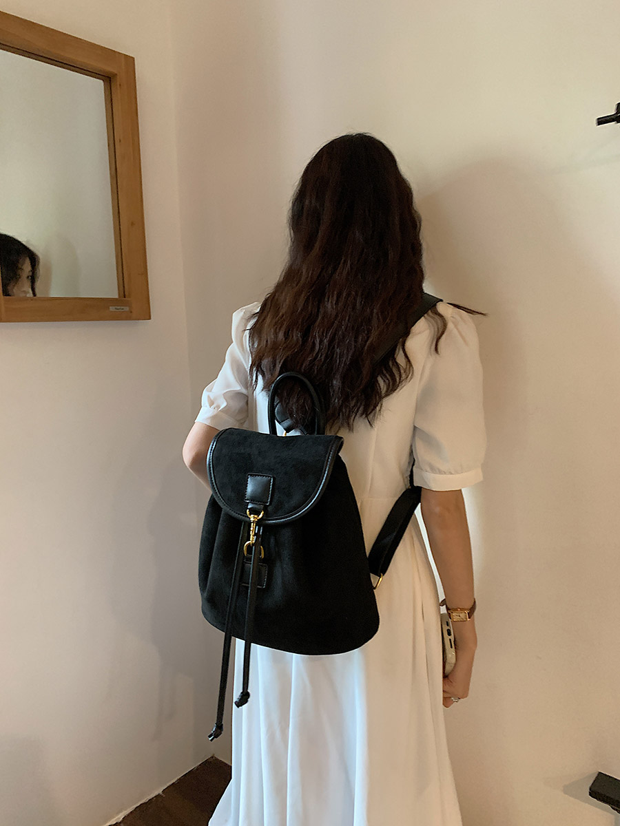 女生休闲百搭软皮双肩包包