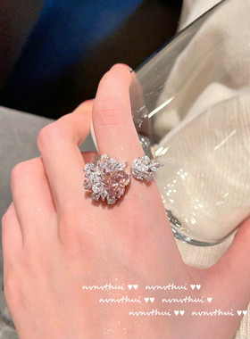 卡戴珊甜心羽毛宝石戒指贵气感拉满镀金摩根粉锆石爱心戒指