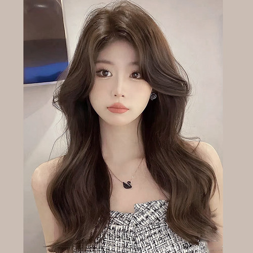 长卷发中分八字刘海大波浪时尚