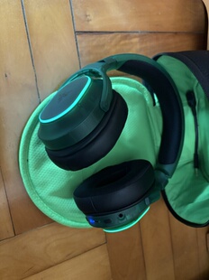 雷蛇Razer梭鱼X幻彩版幻影绿头戴式蓝牙双模环绕声电竞游戏耳麦