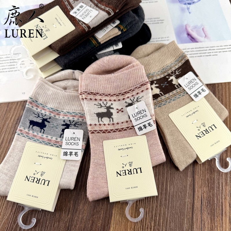 鹿人女绵羊毛袜子新款秋冬无骨百搭中厚女袜保暖舒适休闲中筒3157