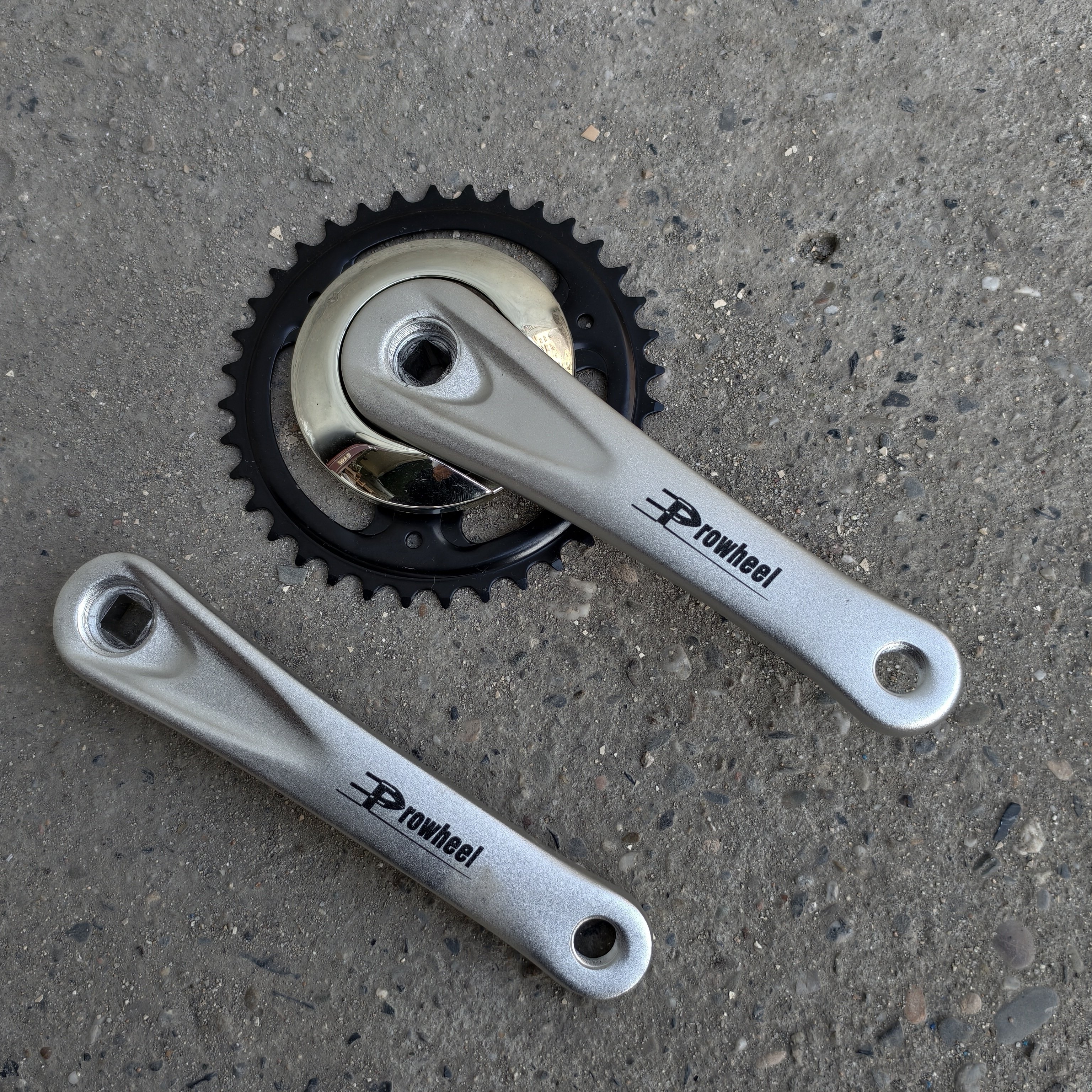 自行车单速变速牙盘 36齿铝合金曲柄钢齿附小PVC罩公路死飞大齿盘,自行车/骑行装备/零配件,牙盘,淘宝优惠券,粉丝福利购,淘宝优惠卷