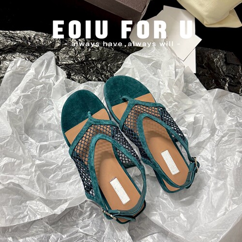 eoiu透气网布夹趾度假凉鞋女