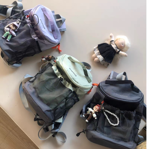 美妞 洋气男童女童出游双肩包超轻 实用款 不包括挂件