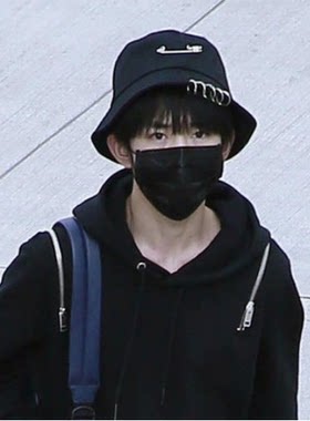 易烊千玺同款渔夫帽子男黑色别针圆环盆帽潮原宿女可折叠遮阳帽夏
