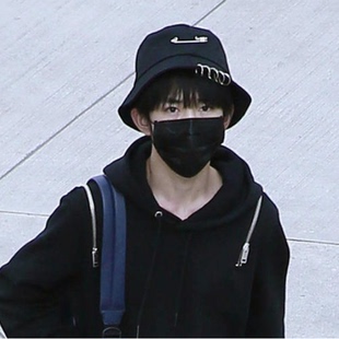 易烊千玺同款渔夫帽子男黑色别针圆环盆帽潮原宿女可折叠遮阳帽夏