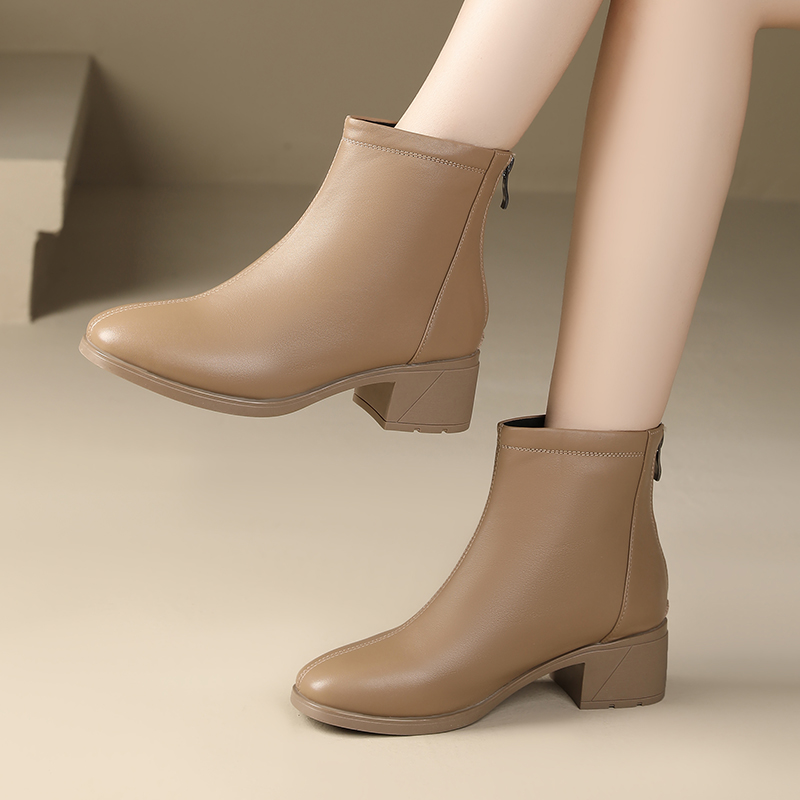 马丁靴女款粗跟短靴中跟妈妈靴子