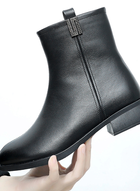 秋冬季真皮靴子平底短靴女软底全牛皮加绒中年妈妈棉鞋大码女鞋子