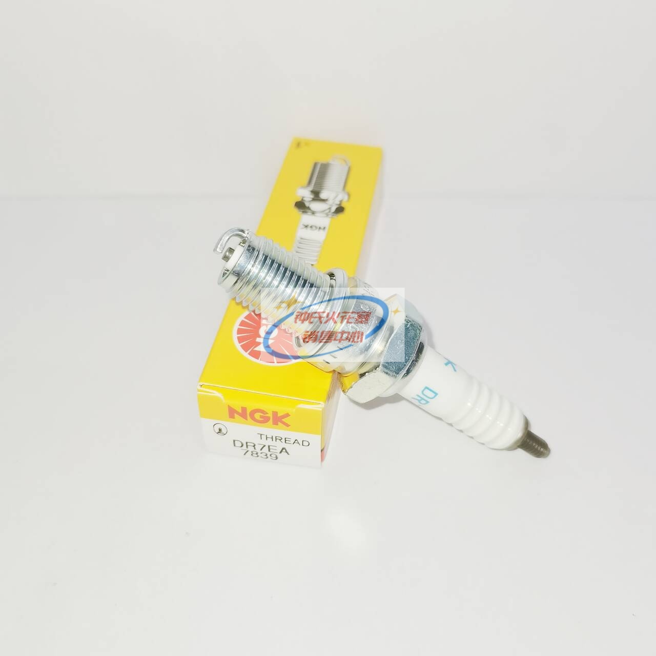NGK摩托车火花塞D7EA DR7EA DR7EIX铱金适用铃木雅马哈川崎D7TCRC