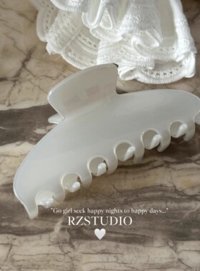 “珍珠白月光”RZSTUDIO法式少女甜美白色芭蕾风发抓 后脑勺抓夹