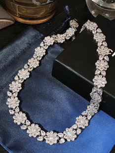 搭配礼服李李老板太阳花满钻珠宝轻奢华丽复古项链气质高级感颈链