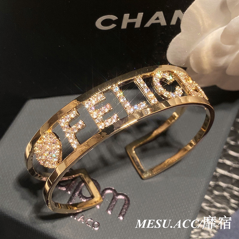 NICHE EUROPE AND THE UNITED STATES SIMPLE HOLLOW WIDE LETTER OPEN BRACELET NET RED BRACELET FIVE-POINTED STAR LOVE PATTERN INLAID ZIRCON