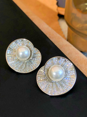 百搭小巧镶钻贝壳珍珠耳环