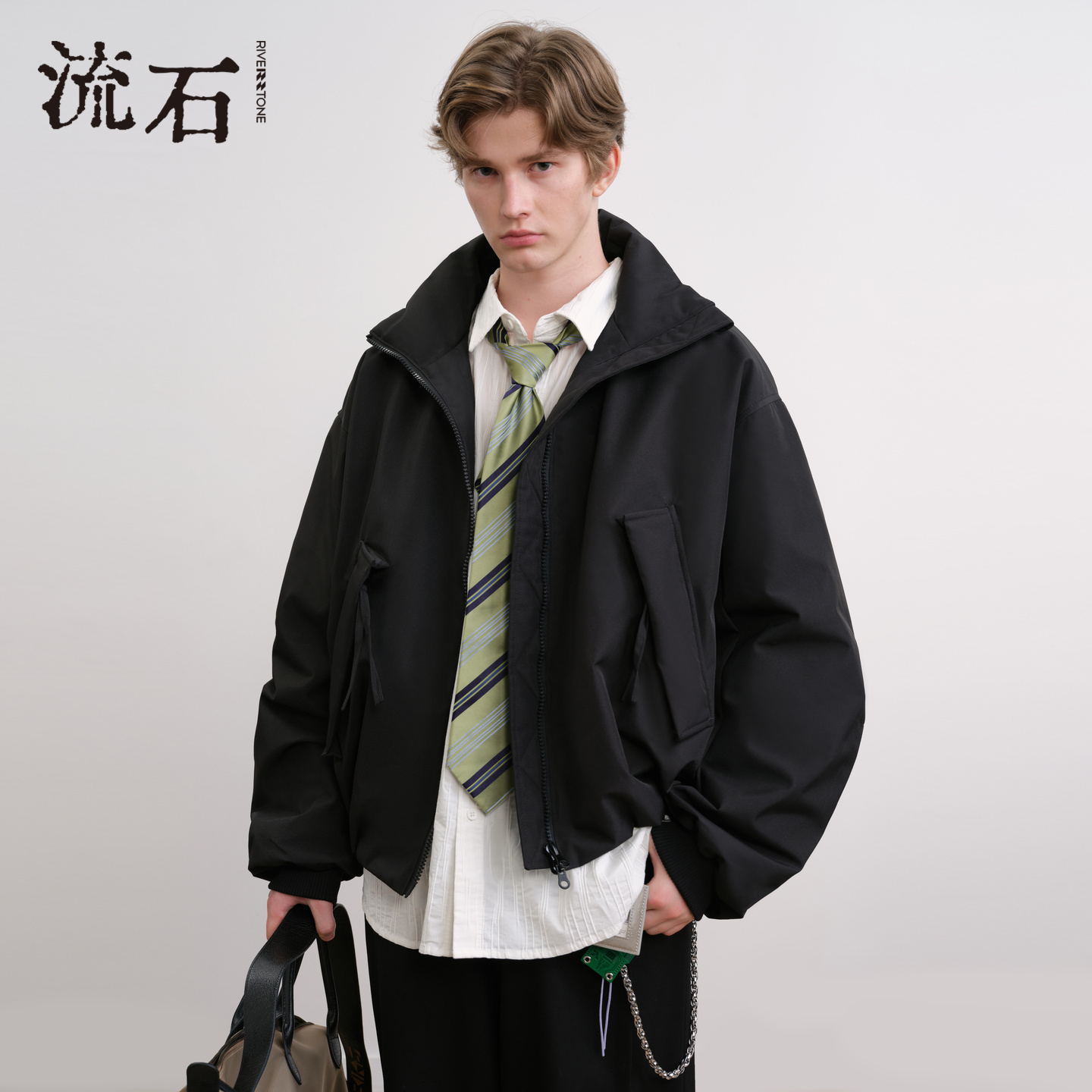 商场同款流石男装阔型短款羽绒服