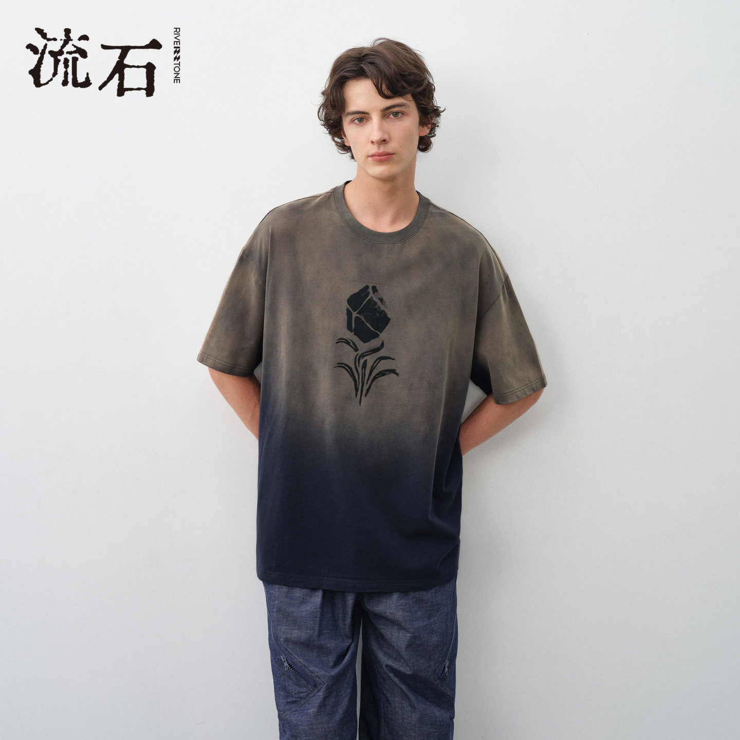 流石男装文艺涂鸦印花重磅短袖T恤衫2026年夏季男生时尚圆领上衣