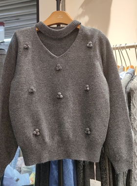 28221秋冬女圆领长袖针织衫毛衣套头打底衫球球宽松胸前挖洞挂脖
