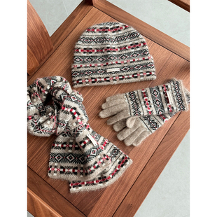 ALIN圣诞节复古游牧民族风雪花麋鹿红色山羊绒帽子围巾手套三件套