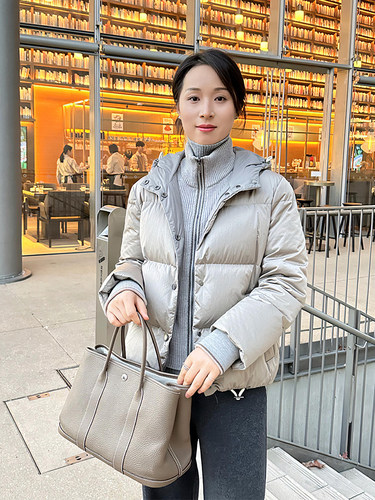 BC假两件立领女士加厚羽绒服外套