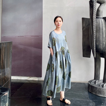 ALIN宝藏艺术家 植物脏染佛手花松果斜纹绸桑蚕丝娃娃短袖连衣裙