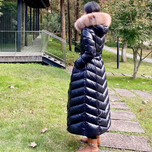 470克90白鹅绒加长加厚羽绒服