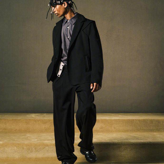 Kiko Kostadinov 2024 秋冬男装 Campaign 时尚外套,男装,常规马甲,淘宝优惠券,粉丝福利购,淘宝优惠卷