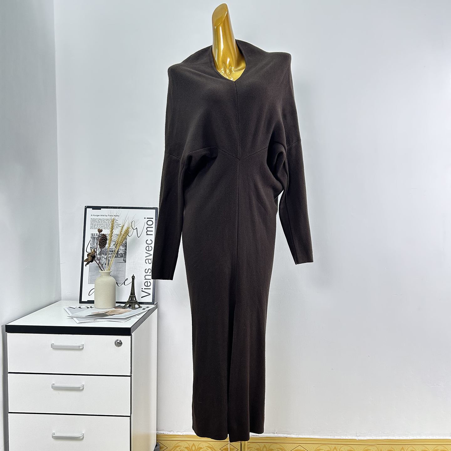 法式极简风V领长袖软糯针织裙